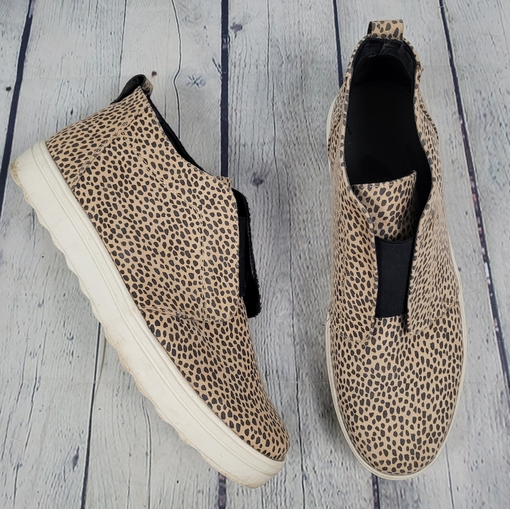 UNIVERSAL THREAD | Lillian pull-on cheetah animal print sneakers